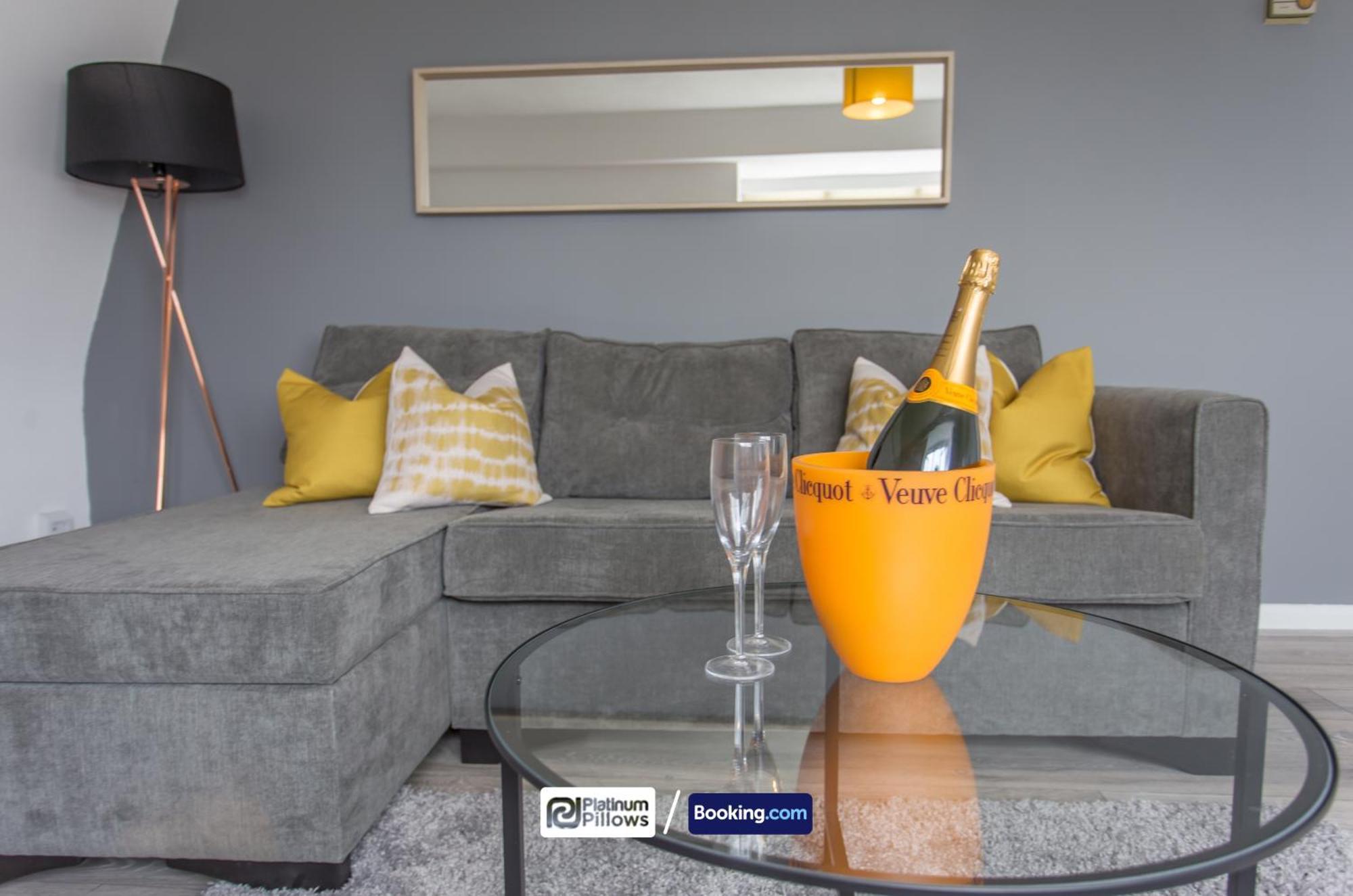 Oxford Apt Near Jr Hospital & Universities, Great Weekly & Long Stay Offers 외부 사진